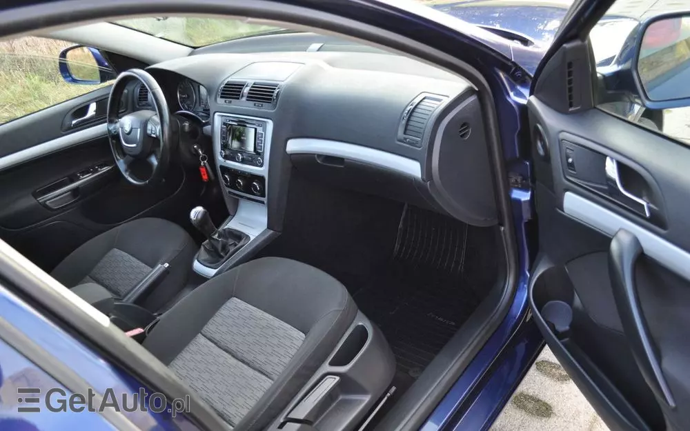 SKODA Octavia 
