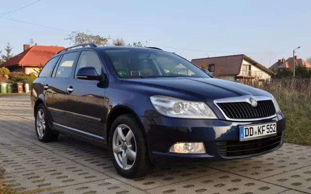 SKODA Octavia 