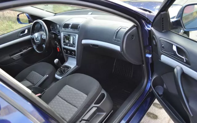 SKODA Octavia 