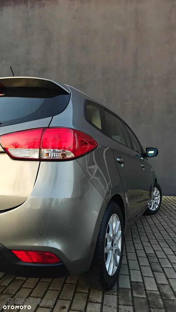 KIA Carens 1.6 GDI ISG Vision