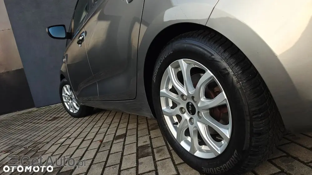 KIA Carens 1.6 GDI ISG Vision