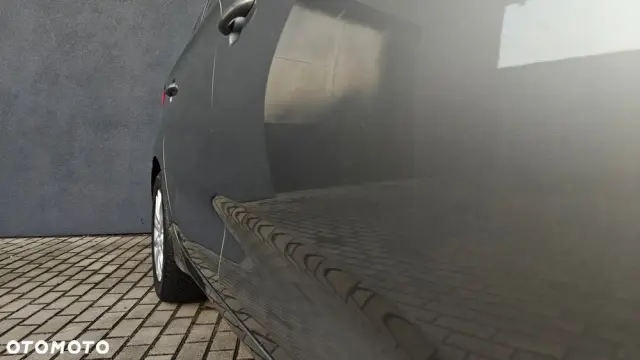 KIA Carens 1.6 GDI ISG Vision