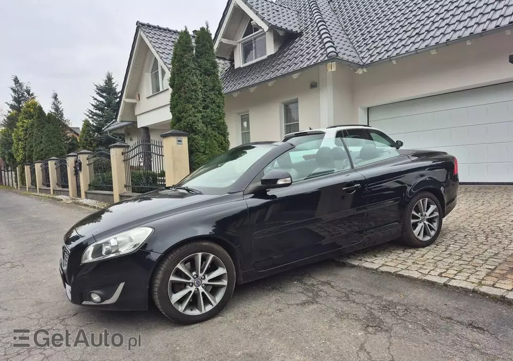 VOLVO C70 D3 Momentum