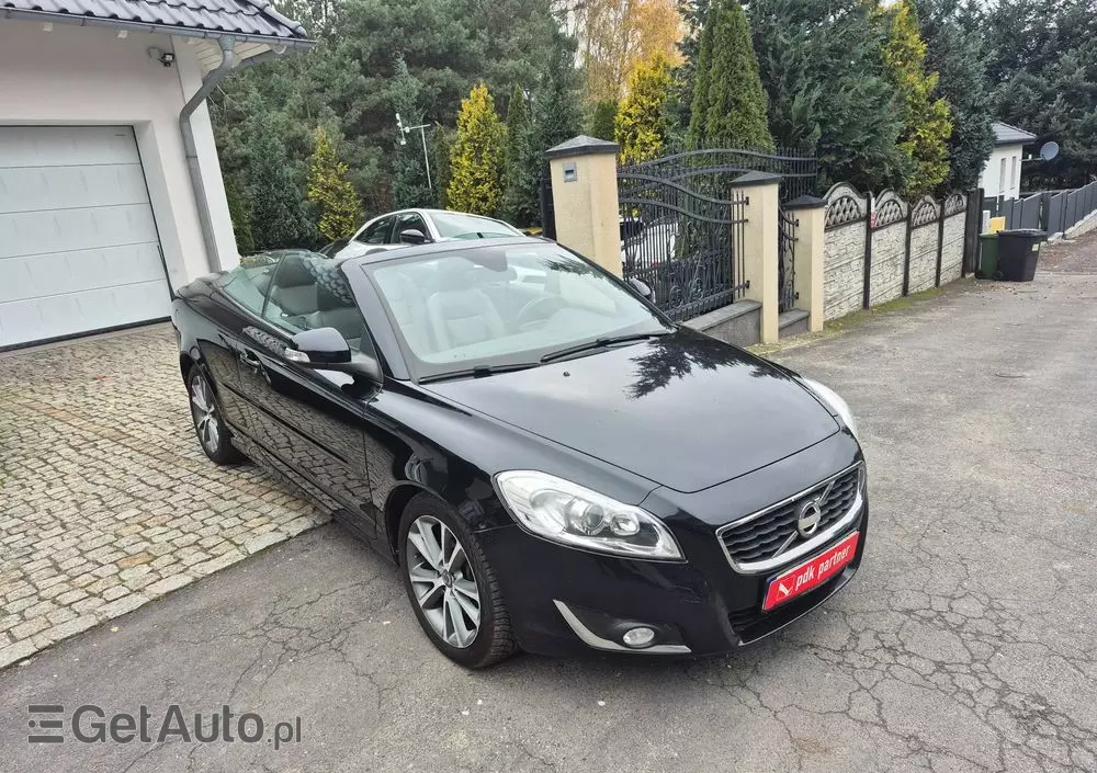 VOLVO C70 D3 Momentum