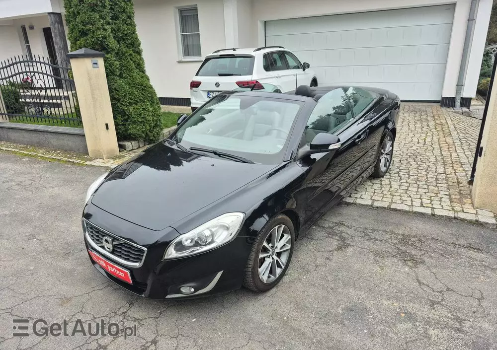 VOLVO C70 D3 Momentum