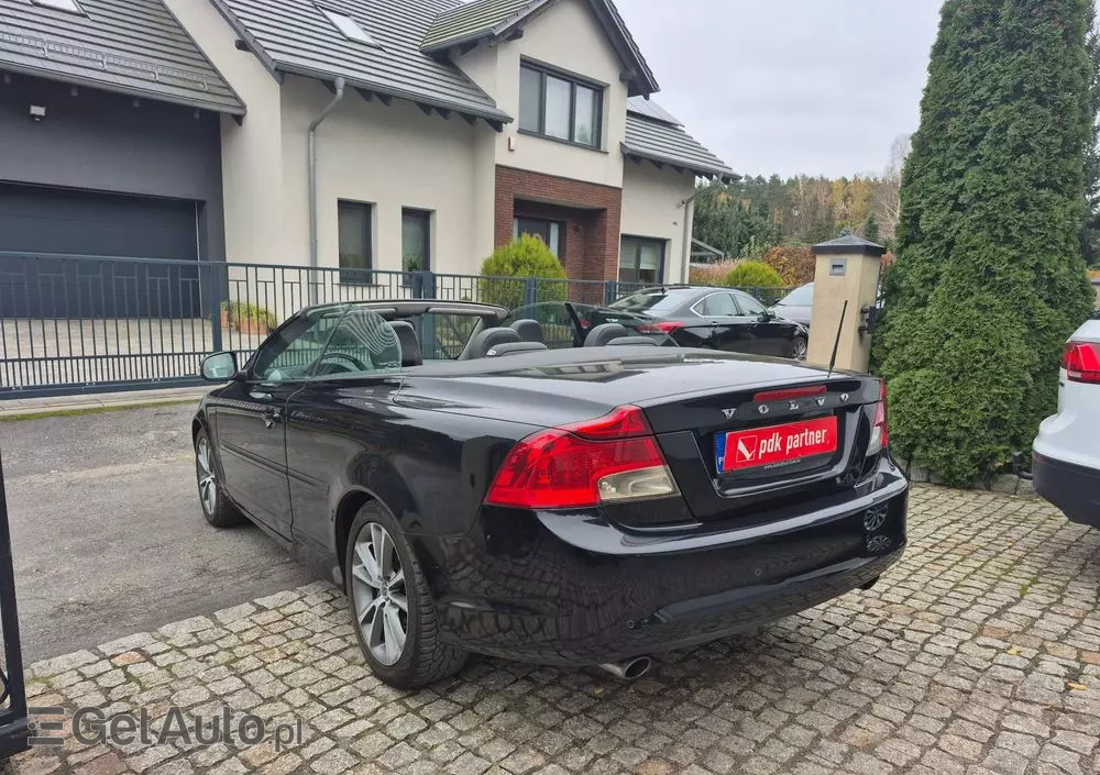 VOLVO C70 D3 Momentum