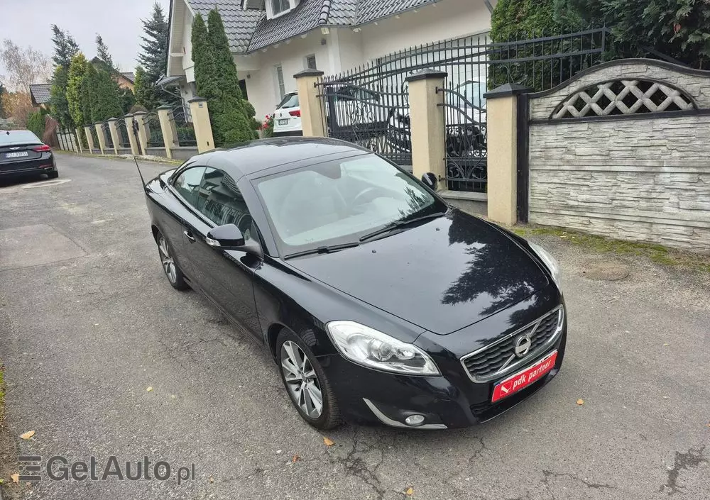VOLVO C70 D3 Momentum