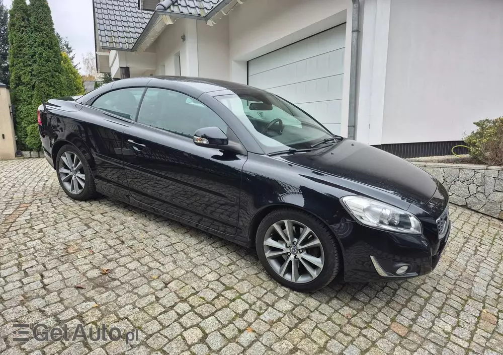 VOLVO C70 D3 Momentum