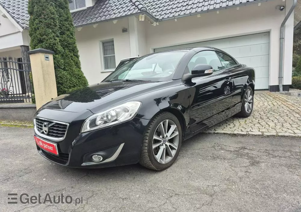 VOLVO C70 D3 Momentum