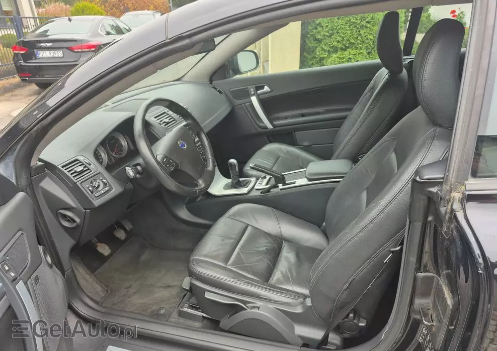 VOLVO C70 D3 Momentum