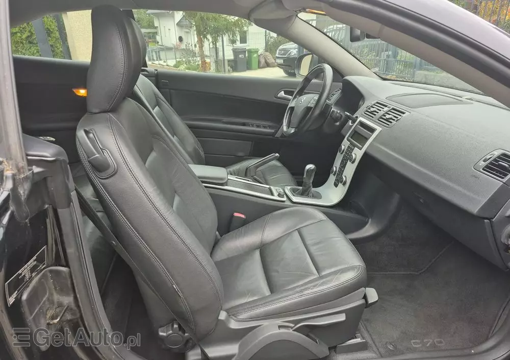 VOLVO C70 D3 Momentum