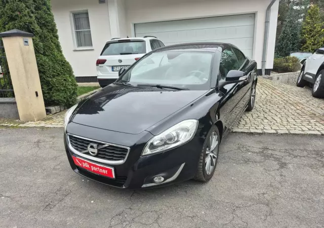 VOLVO C70 D3 Momentum