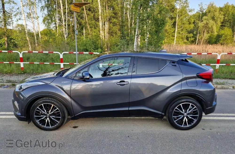 TOYOTA C-HR 