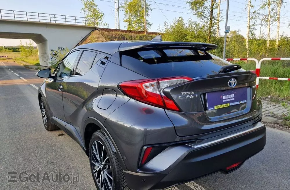 TOYOTA C-HR 