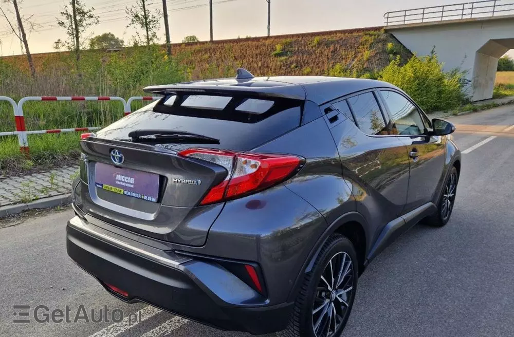 TOYOTA C-HR 