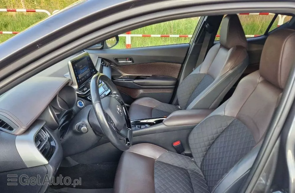 TOYOTA C-HR 