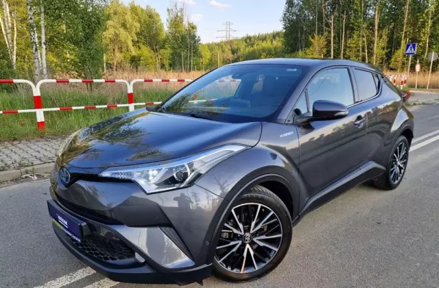 TOYOTA C-HR 