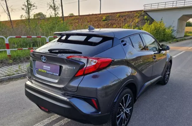 TOYOTA C-HR 