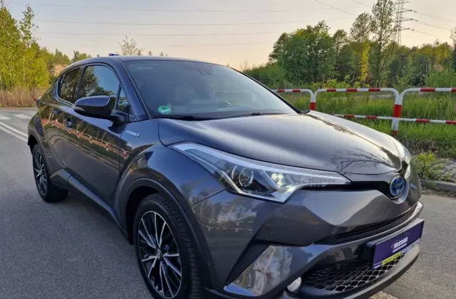 TOYOTA C-HR 
