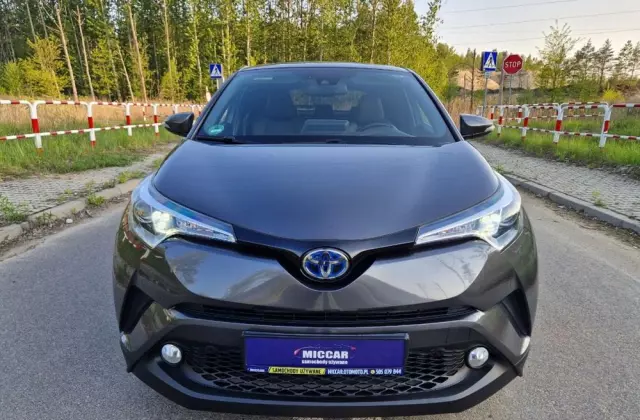 TOYOTA C-HR 