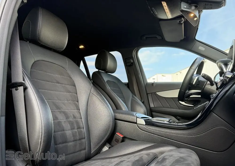 MERCEDES-BENZ GLC 300 e 4-Matic