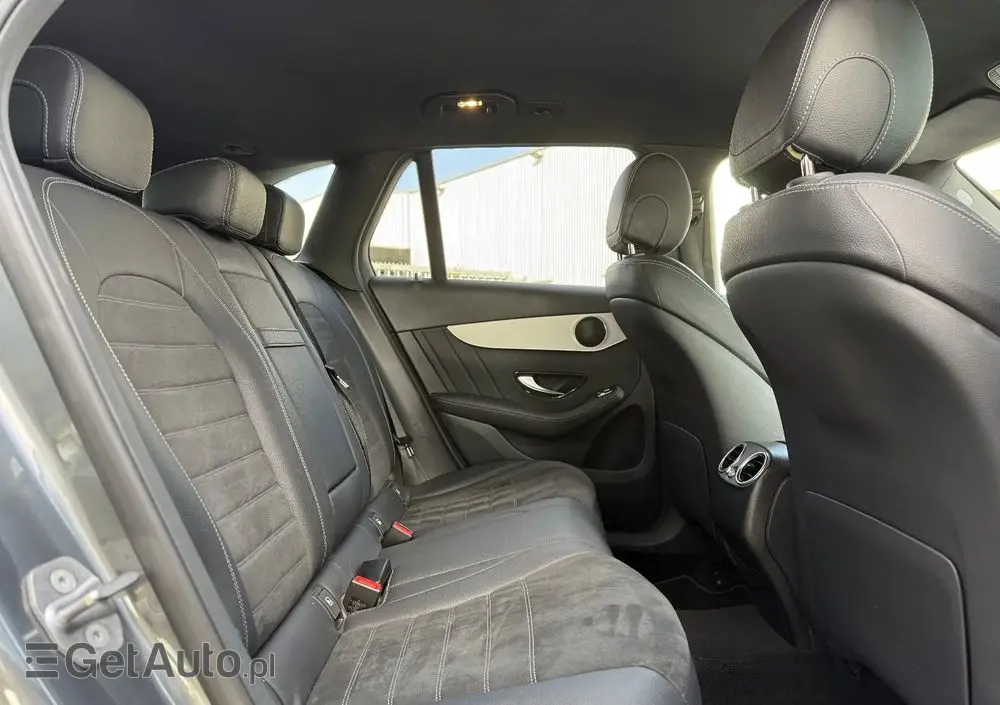 MERCEDES-BENZ GLC 300 e 4-Matic
