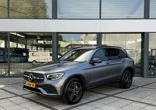 MERCEDES-BENZ GLC 300 e 4-Matic