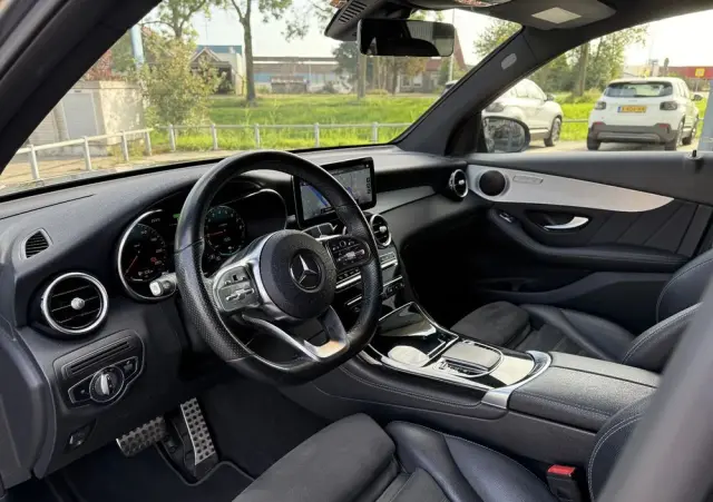 MERCEDES-BENZ GLC 300 e 4-Matic