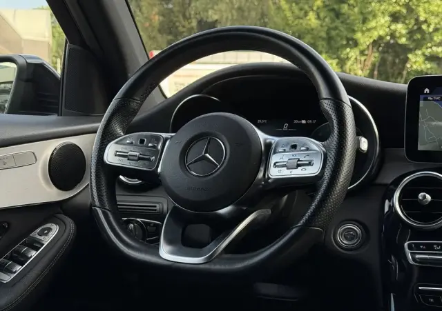 MERCEDES-BENZ GLC 300 e 4-Matic