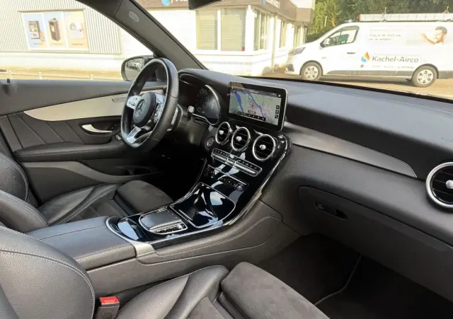 MERCEDES-BENZ GLC 300 e 4-Matic