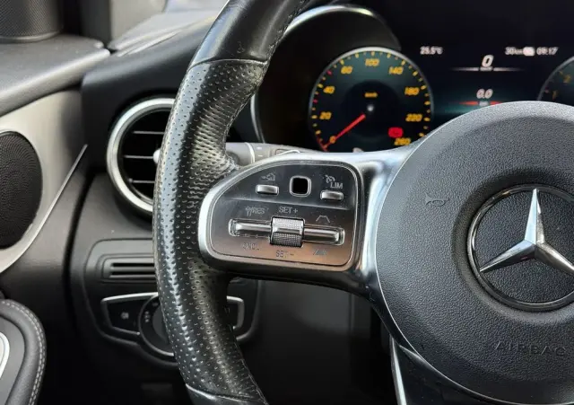 MERCEDES-BENZ GLC 300 e 4-Matic