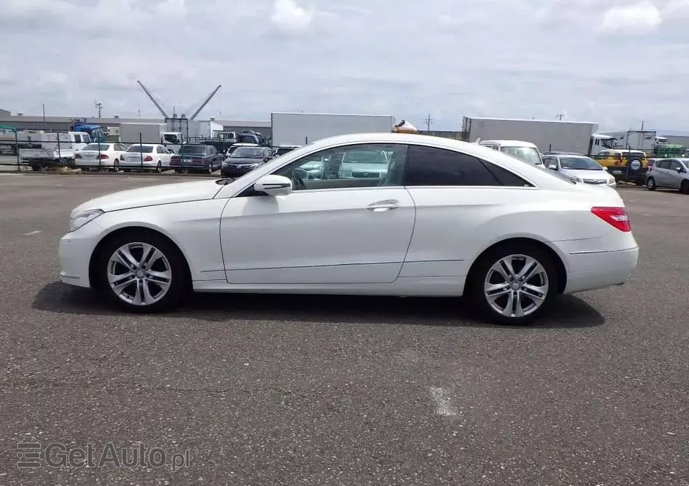 MERCEDES-BENZ Klasa E 350 Coupe 4Matic 7G-TRONIC