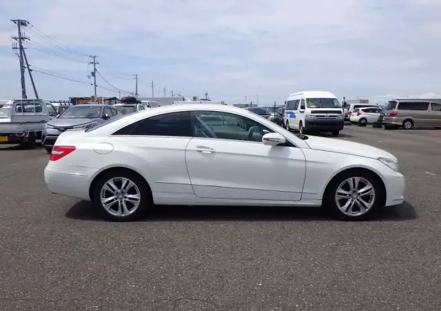 MERCEDES-BENZ Klasa E 350 Coupe 4Matic 7G-TRONIC