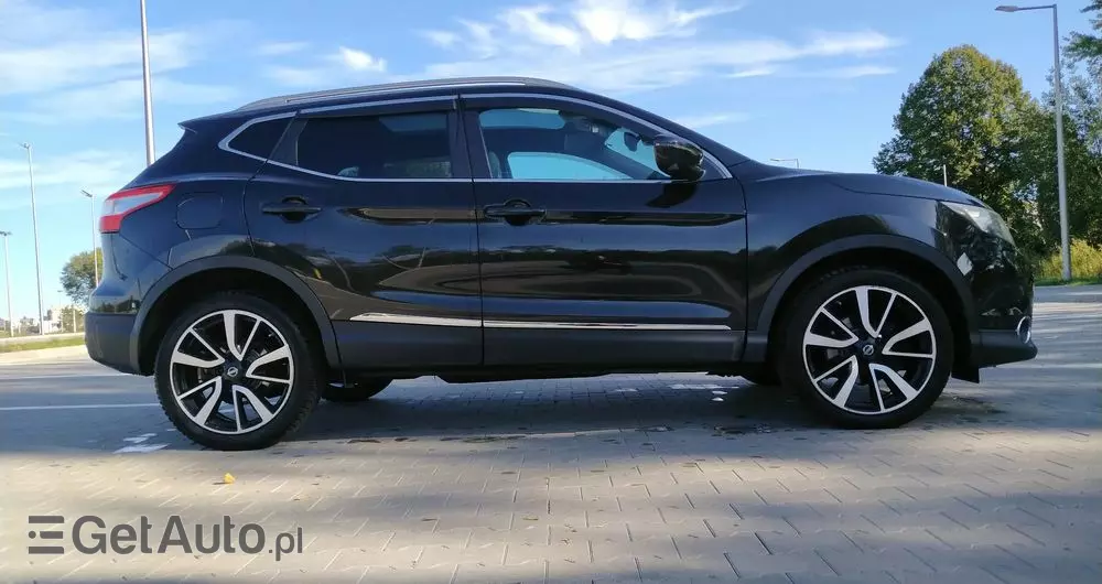 NISSAN Qashqai 1.6 dCi Xtronic TEKNA+