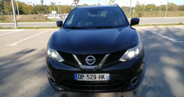 NISSAN Qashqai 1.6 dCi Xtronic TEKNA+