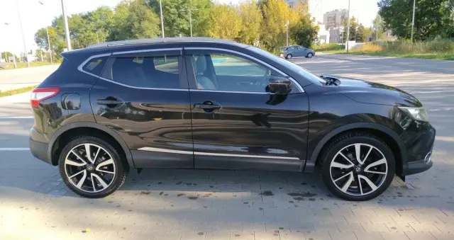 NISSAN Qashqai 1.6 dCi Xtronic TEKNA+