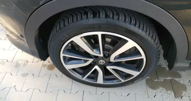 NISSAN Qashqai 1.6 dCi Xtronic TEKNA+