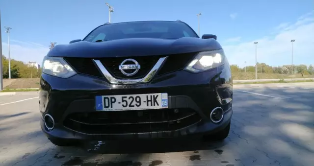 NISSAN Qashqai 1.6 dCi Xtronic TEKNA+