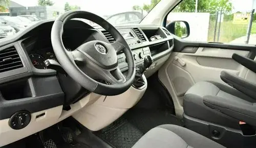 VOLKSWAGEN TRANSPORTER 