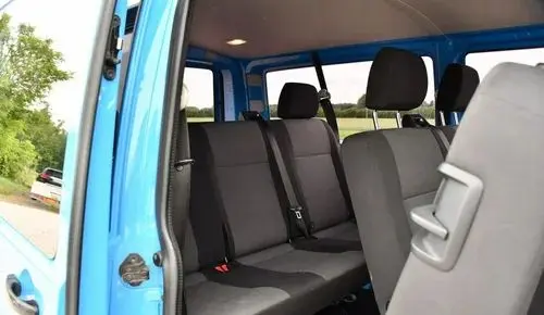 VOLKSWAGEN TRANSPORTER 