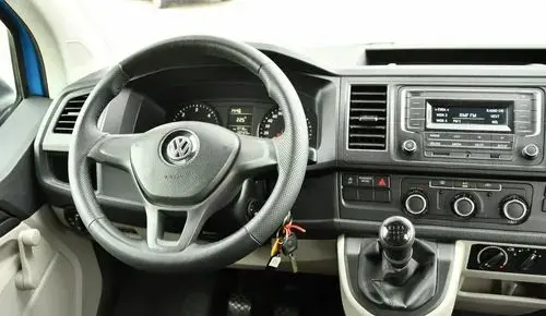 VOLKSWAGEN TRANSPORTER 