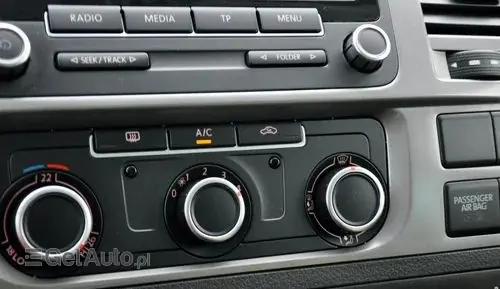 VOLKSWAGEN Caddy California 