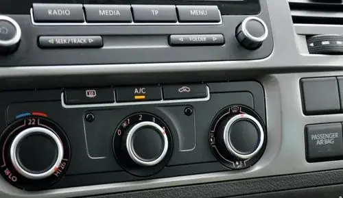 VOLKSWAGEN Caddy California 