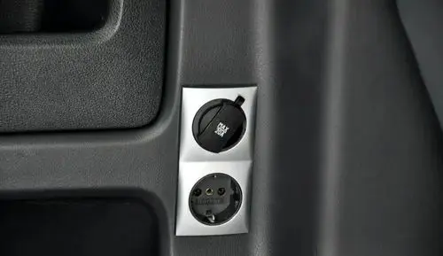 VOLKSWAGEN Caddy California 