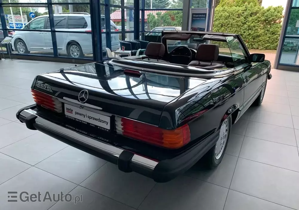 MERCEDES-BENZ SL R107 560 SL  