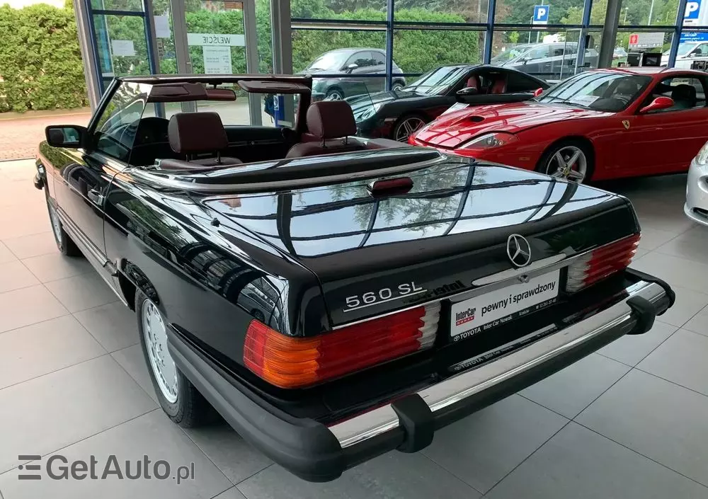 MERCEDES-BENZ SL R107 560 SL  