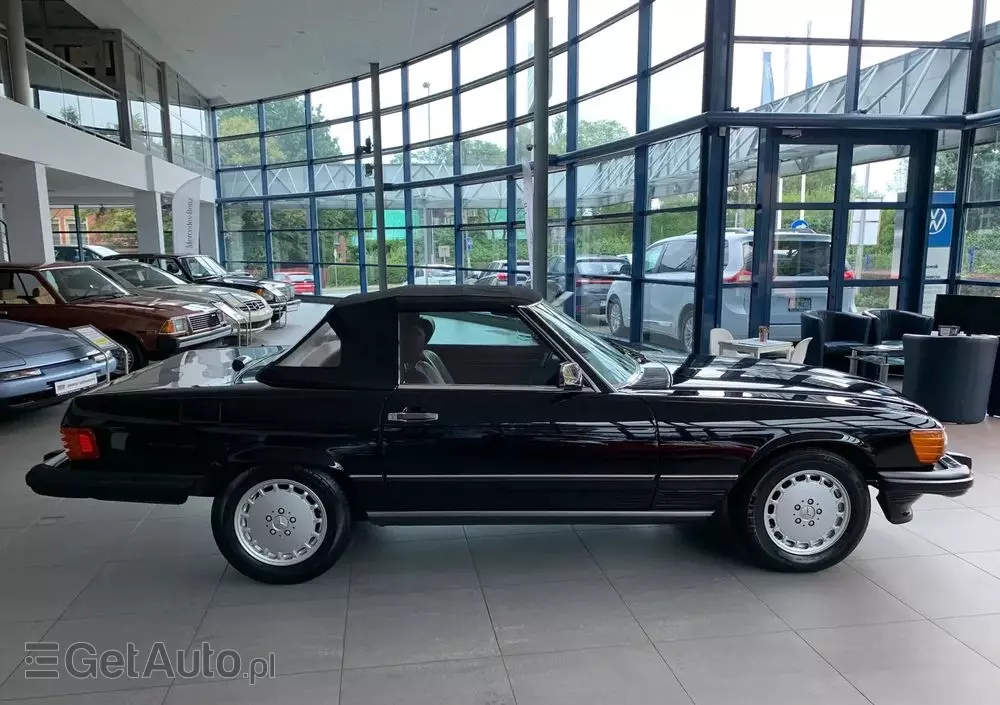 MERCEDES-BENZ SL R107 560 SL  