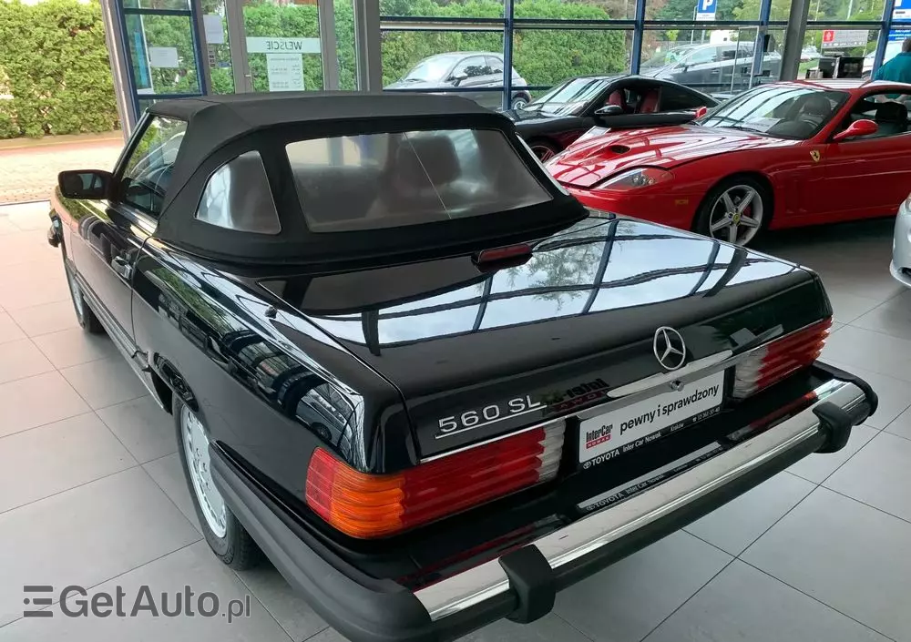 MERCEDES-BENZ SL R107 560 SL  