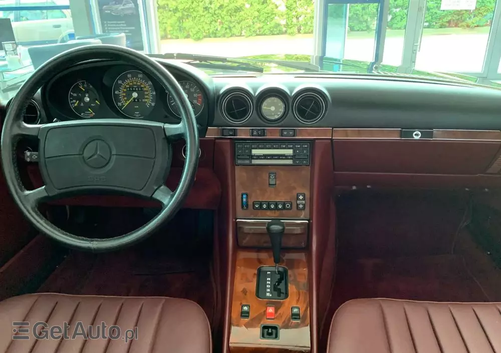 MERCEDES-BENZ SL R107 560 SL  