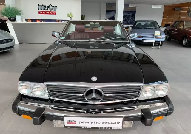 MERCEDES-BENZ SL R107 560 SL  